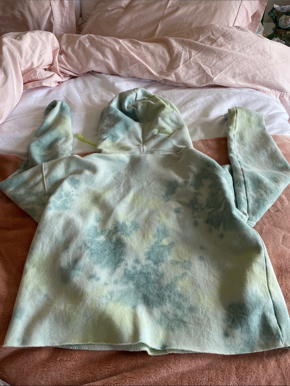 wild fable Pastel Green & Blue Tie-Dye Cropped Hoodie  Neon Drawstring, xsmall - Picture 6 of 6